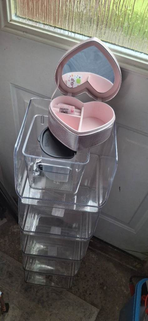 Storage tubs 