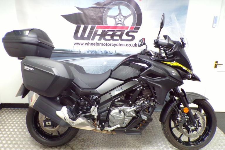 2022 SUZUKI DL650 V-STROM WITH SHAD PANNIERS AND A KAPPA TOP BOX FITTED