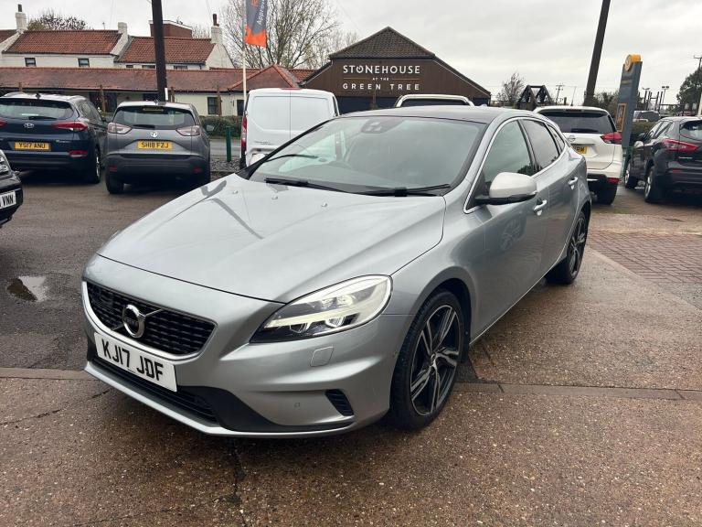2017 Volvo V40 1.5 T2 R-Design Pro Hatchback 5dr Petrol Auto Euro 6 (s/s) (122 ps) Hatchback Petr...