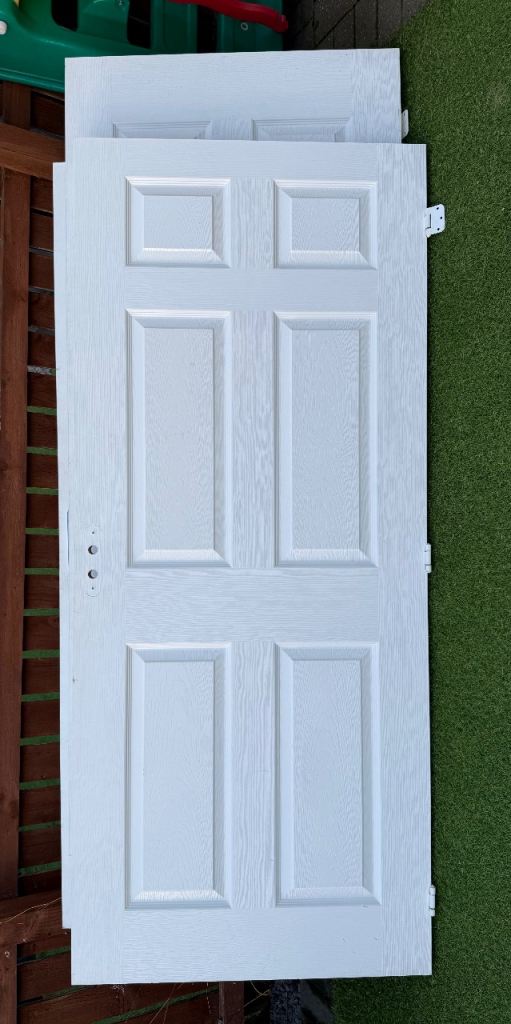 Internal doors x4 6 panelled doors