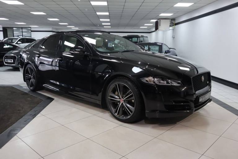 2019 JAGUAR XJ 3.0D V6 R-SPORT SALOON 4DR DIESEL AUTO EURO 6 (S/S) (300 PS) DIES