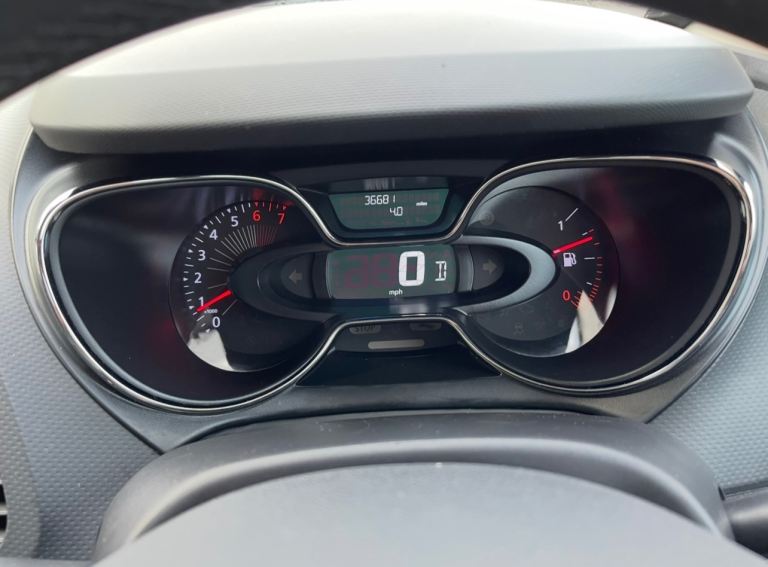 Renault, CAPTUR, Hatchback, 2016, Semi-Auto, 1197 (cc), 5 doors