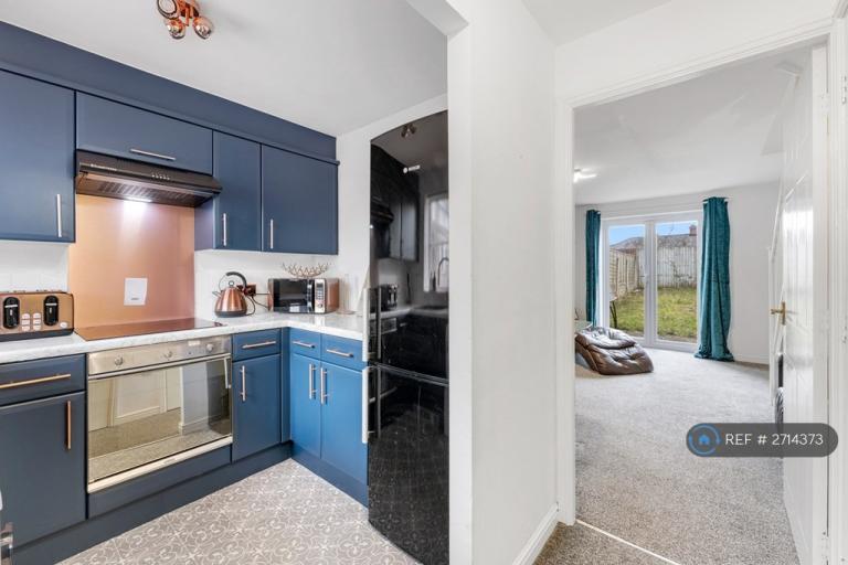 2 bedroom house in Greendale Drive, Radcliffe, M26 (2 bed) (#2714373)