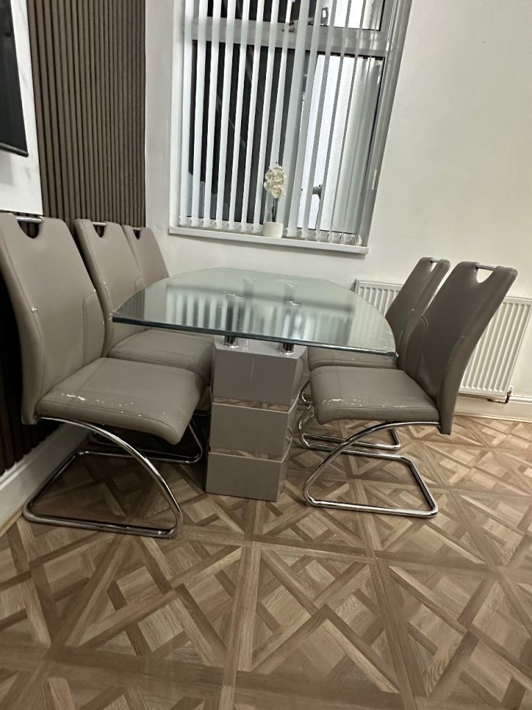 DFS table and 6 chairs 