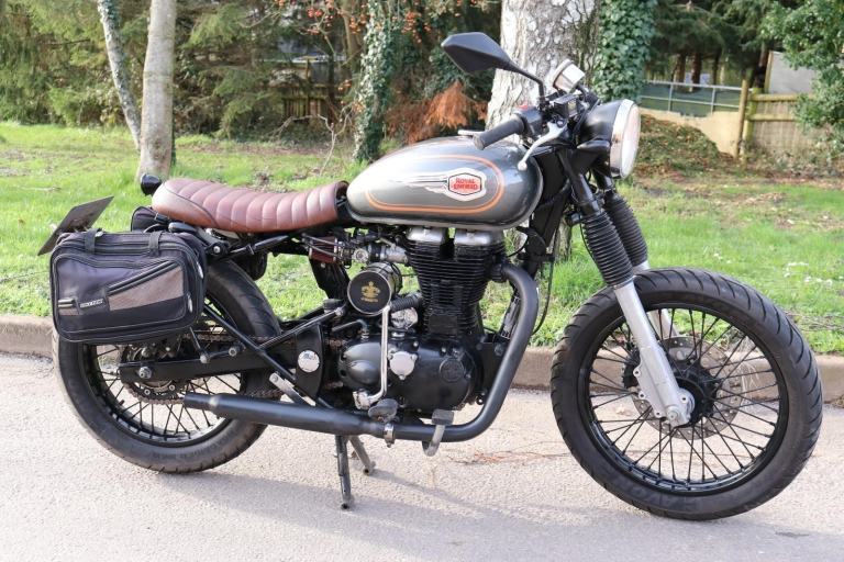 Royal Enfield Bullet 500 EFi Bobber with electric start, with private No Plate.