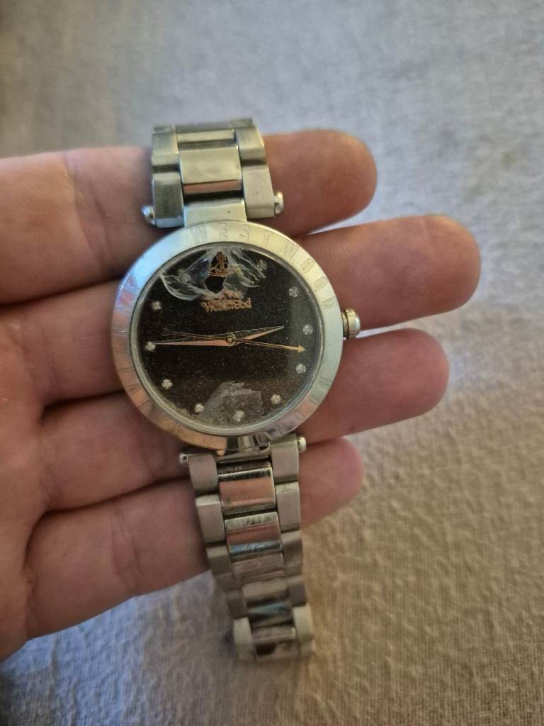 Vivienne Westwood Watch – Silver Tone, Needs Repair (Cracked Glass)