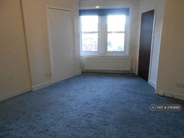 1 bedroom flat in Newton Street, Catrine, Mauchline, KA5 (1 bed) (#2763663)