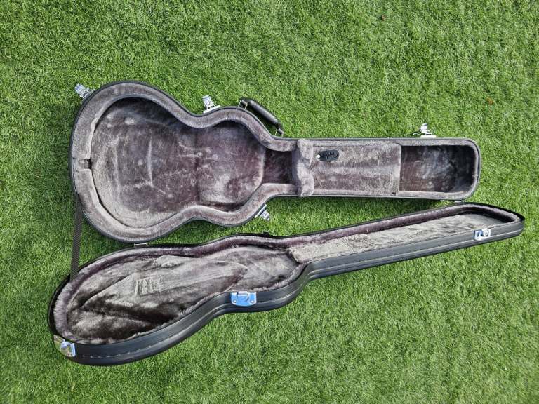 Epiphone guitar case  (FREE Delivery)
