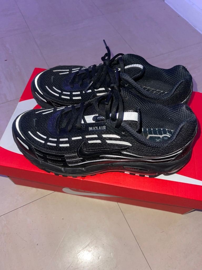 Nike Max Air Trainers – Black