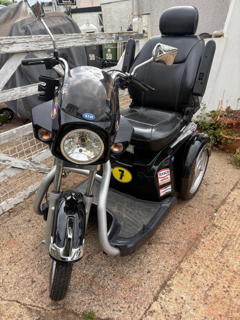Motorbike styled scooter