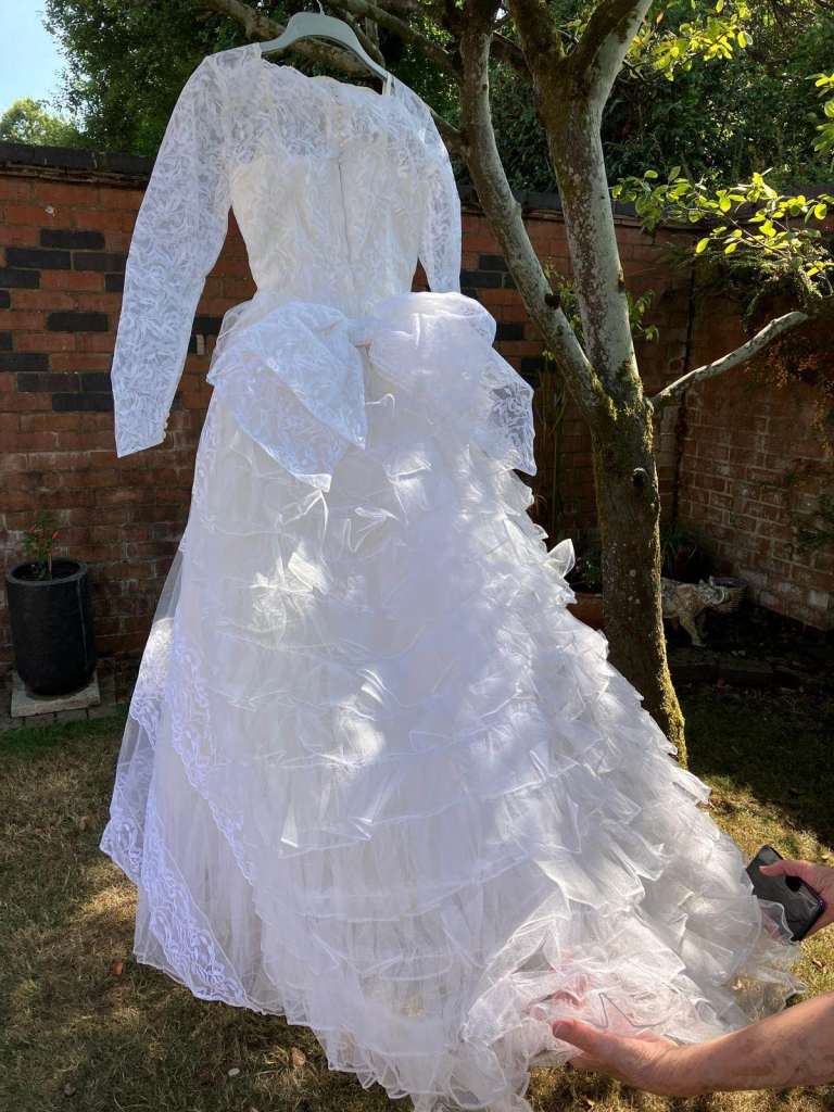 Vintage (60's) wedding dress