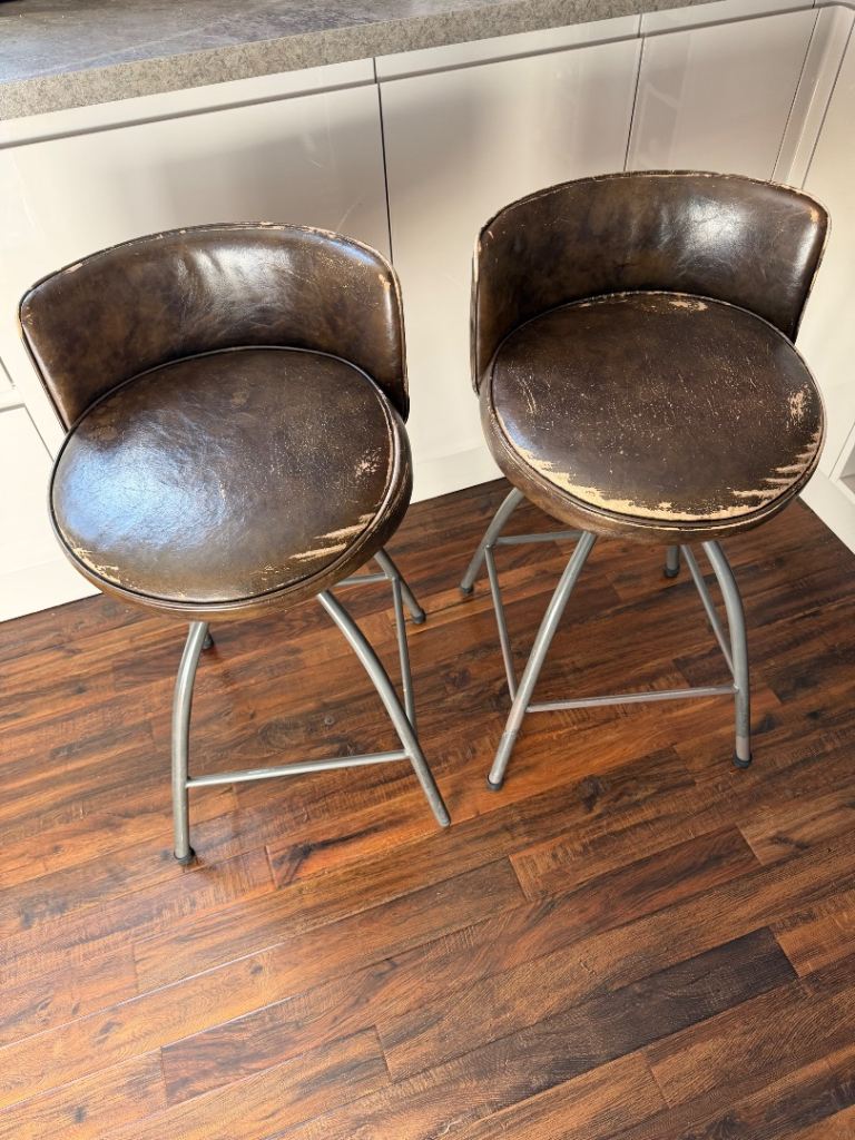 4 Next brown breakfast bar seats (free) 