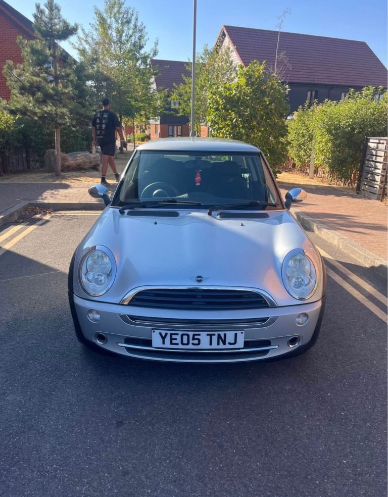 2005 Mini One Hatchback 77,000 miles New Clutch 