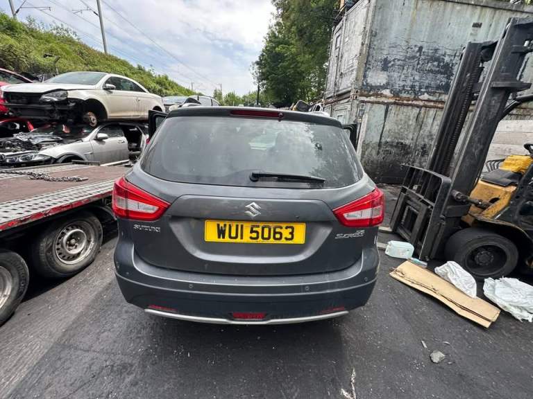 SUZUKI SX4 S-CROSS 2018 1.0 PETROL BREAKING FOR PARTS