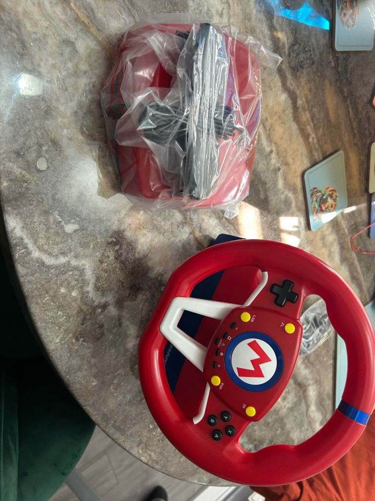 Nintendo Switch - Mario Kart Steering Wheel & Pedals