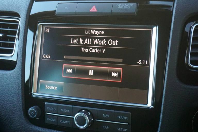 2014 Volkswagen Touareg 3.0 TDI V6 BlueMotion Tech R-Line SUV Diesel Tiptronic 4WD (s/s) 5dr - Ju...