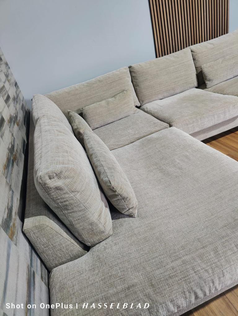Large luxury beige corner sofa + delivery delivery