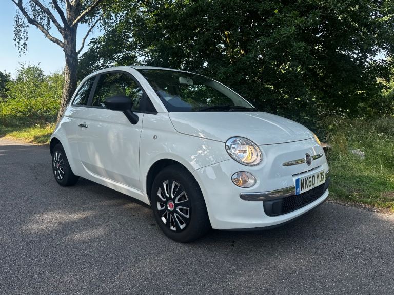2010 Fiat 500 1.2 Pop in Classic White - Ideal First Car - Parking Sensors - £35 Tax for the Year