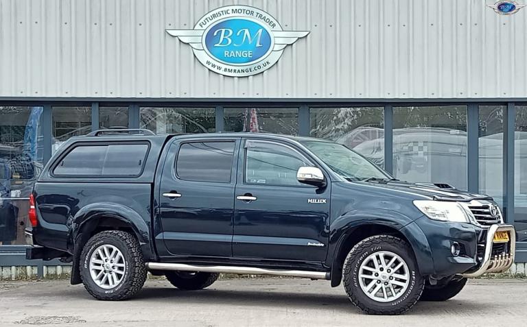 TOYOTA HILUX 3.0 D-4D Invincible Green Manual Diesel 2015