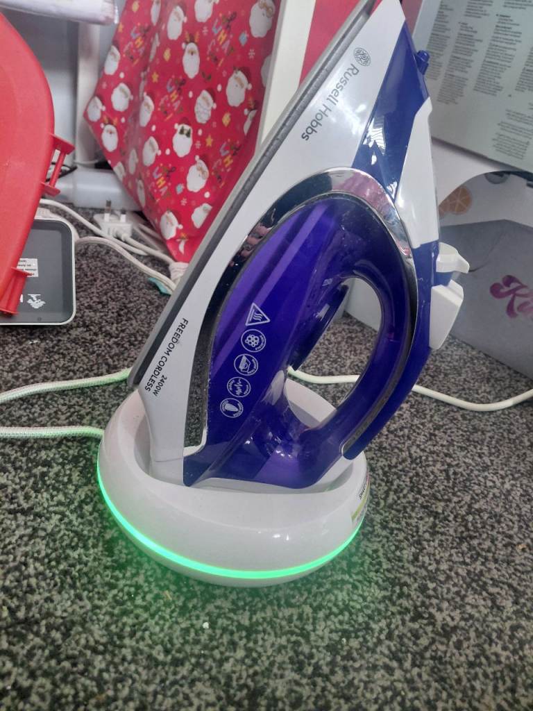 Cordless Russel Hobbs Iron