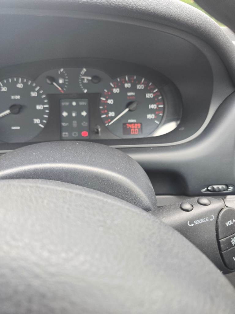 Renault, MEGANE, Hatchback, 2002, Manual, 1390 (cc), 5 doors