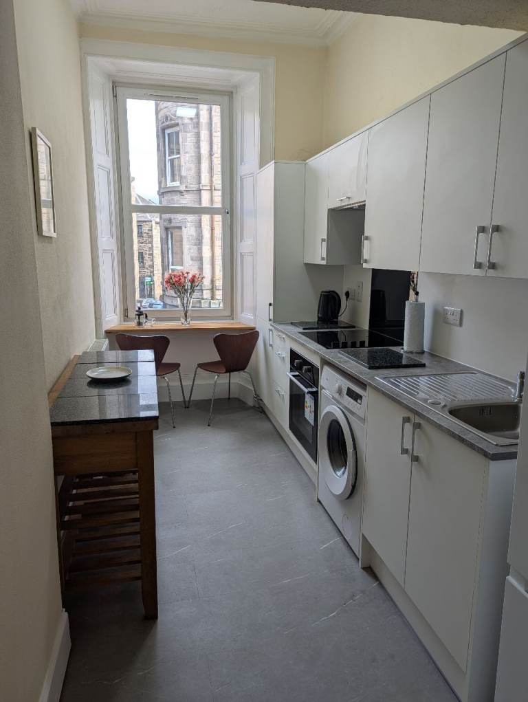 Two bedroom newly refurbished first floor flat Leith Edinburgh 