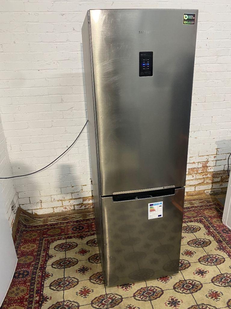 🚚Beautiful Tall Samsung Stainless Steel Fridge Freezer For Sale