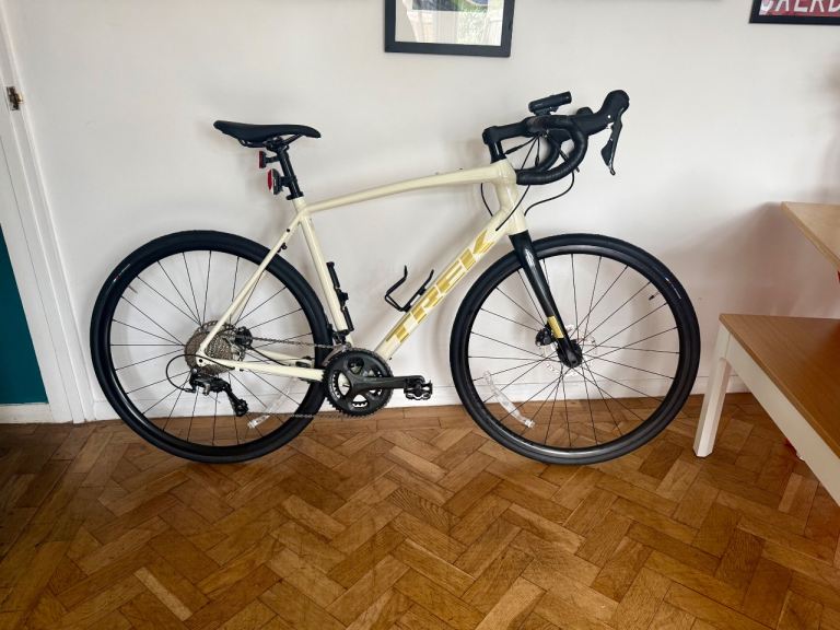 Trek Domane AL4 Gen3 - size 58 - used, like new, serviced
