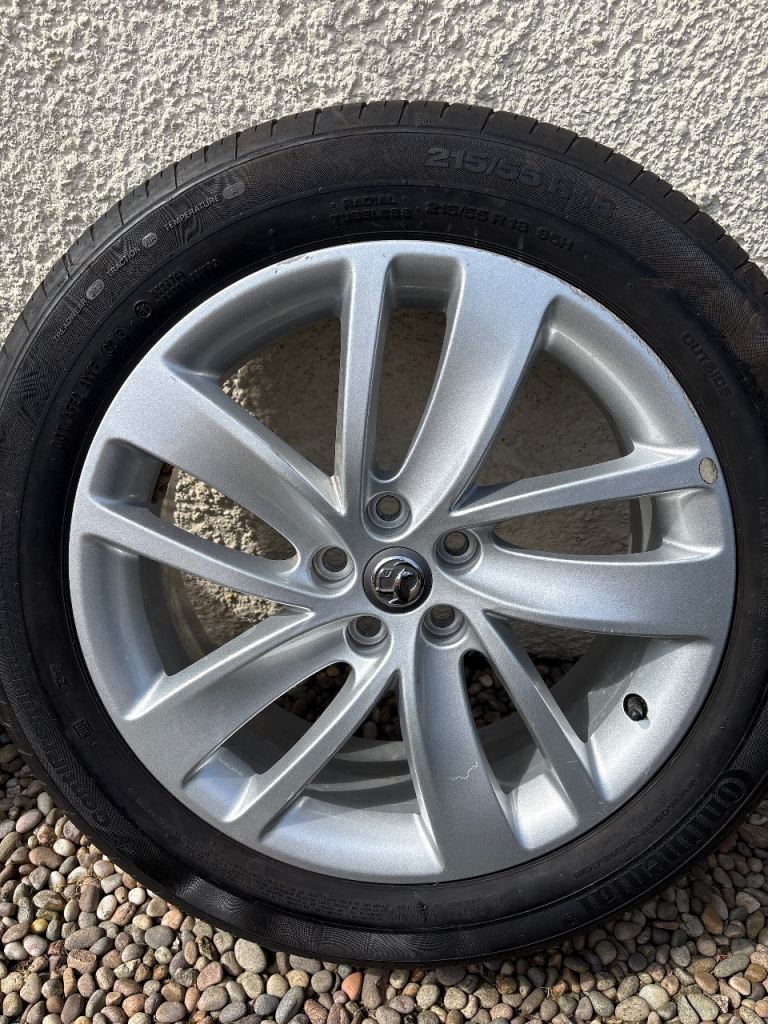 Vauxhall alloy and 18 inch Continental tyre