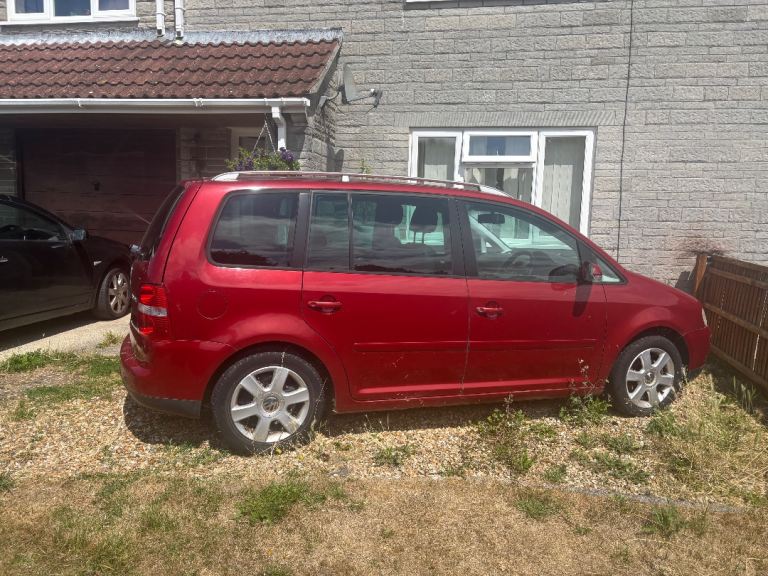 VW Touran 2004 2.0L FSI Petrol engine
