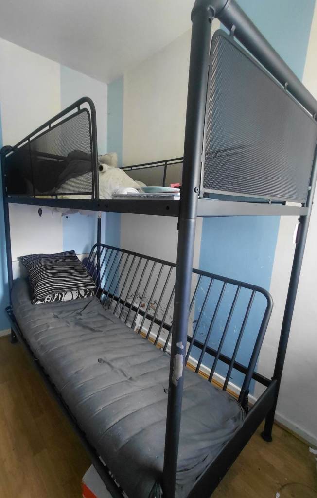 Double bed metal frame