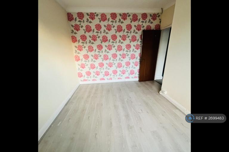 3 bedroom house in Seaforth Avenue, Southend-On-Sea, SS2 (3 bed) (#2699483)