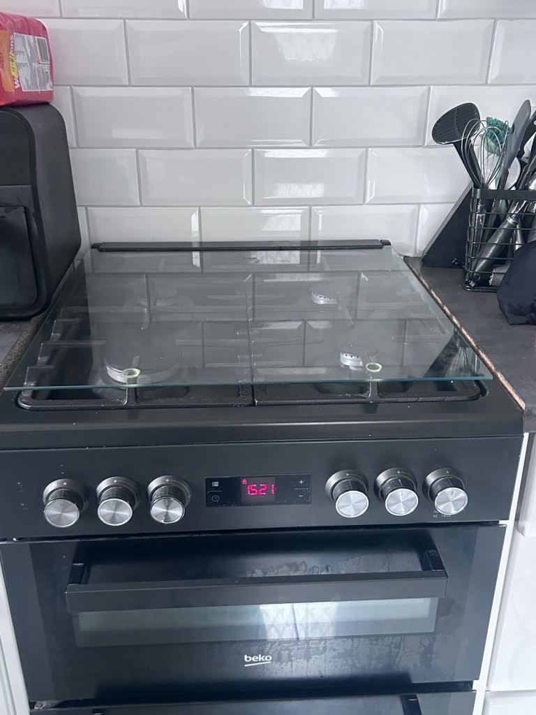 Beko dual fuel cooker 