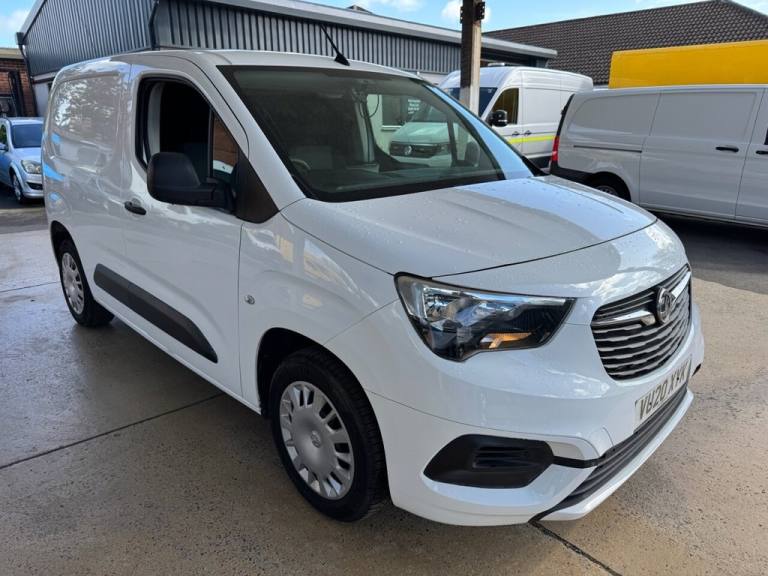 2020 20 VAUXHALL COMBO 1.5 TURBO D 2000 SPORTIVE PANEL VAN 4DR DIESEL MANUAL L1 