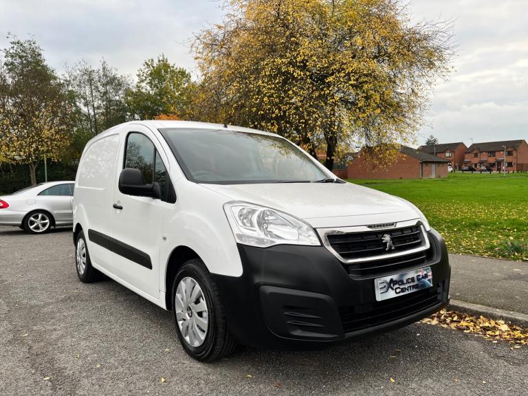 2018 68 PEUGEOT PARTNER 1.6 BLUEHDI 651 SE L1 H1 WHITE PANEL VAN 1 OWNER FSH