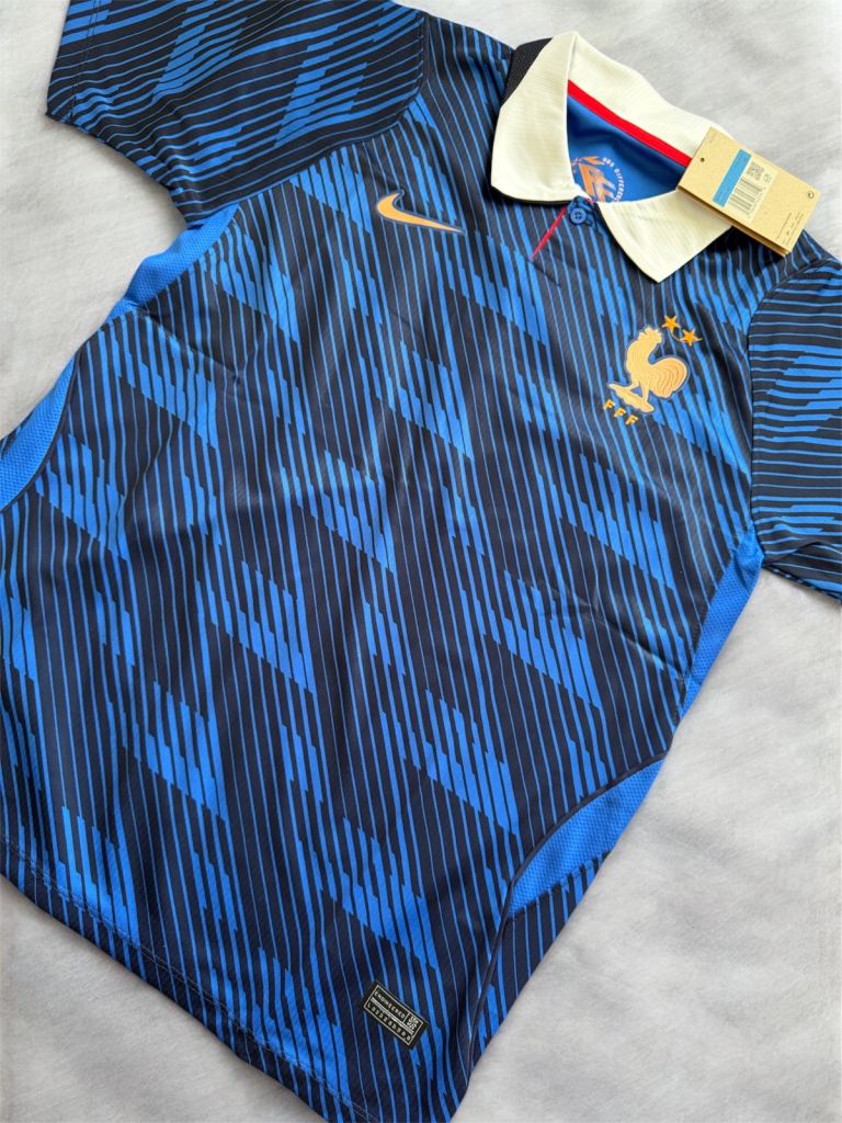 France World Cup football shirt size Medium