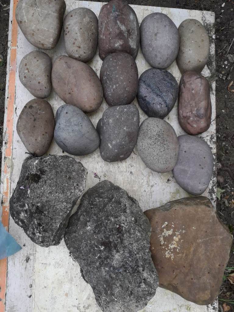 POND COBBLES & POND EDGE ROCKS - 21 PIECES IN ALL