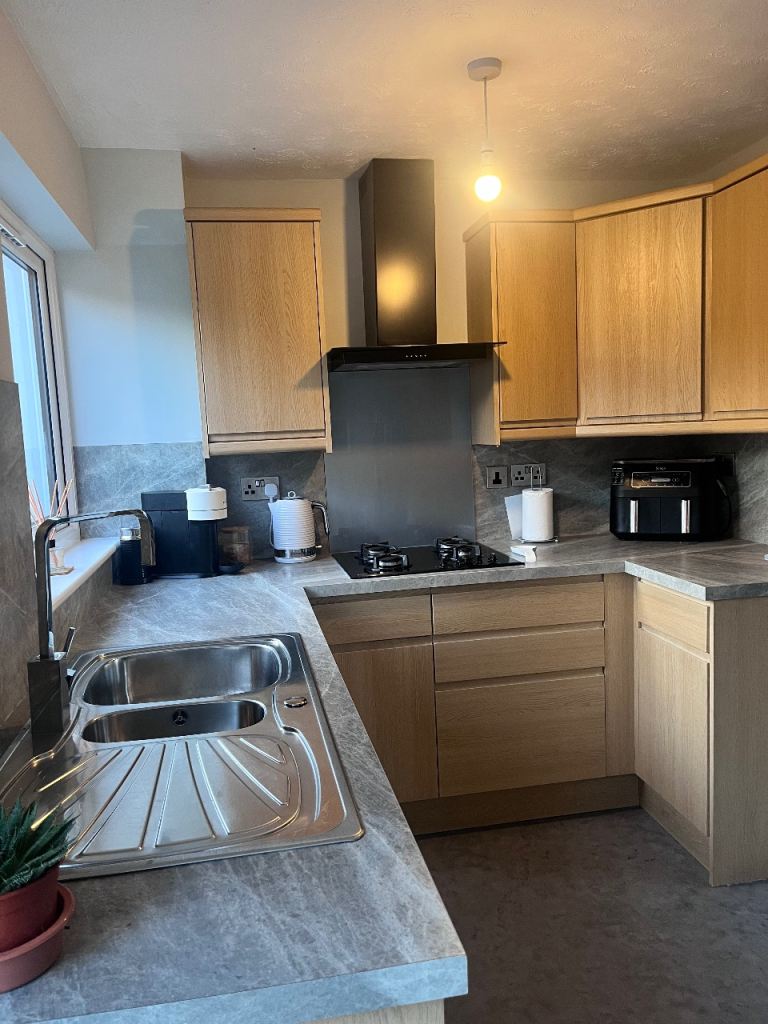 Full Kitchen Units for sale 