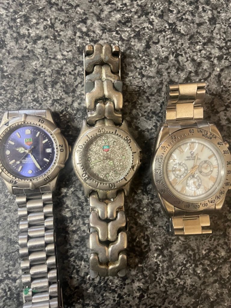 MENS WATCHES NEED BATTERIES 