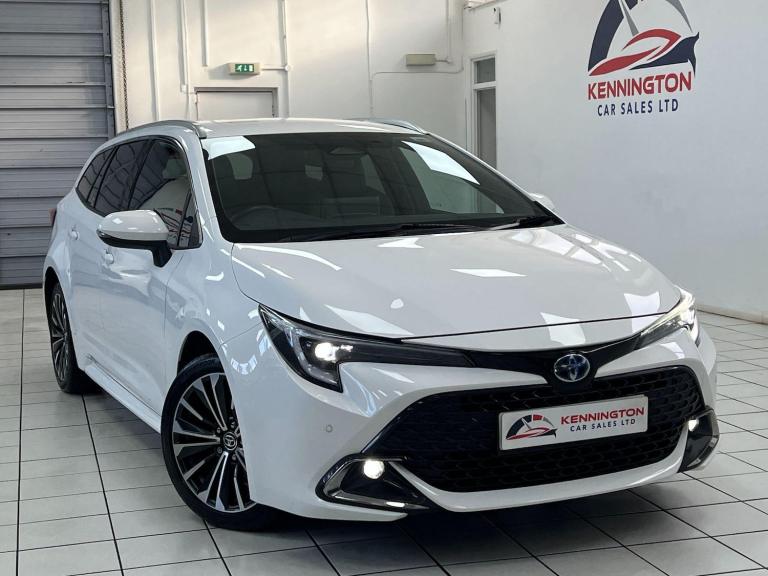 image for 2023 Toyota Corolla 1.8 Hybrid Design 5dr CVT ESTATE PETROL/ELECTRIC Automatic