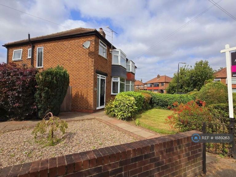 3 bedroom house in Manor Avenue, Sale, M33 (3 bed) (#1889263)
