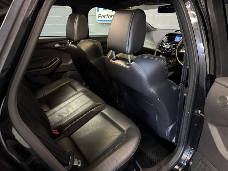 FORD FOCUS 2.0 T EcoBoost ST-3 Black Manual Petrol 2013