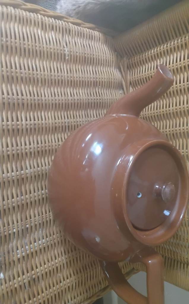 War 2 brown betty teapot