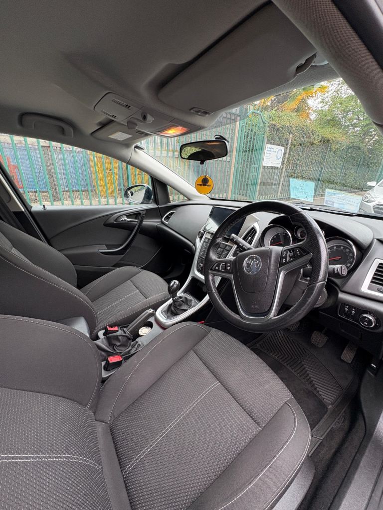 Vauxhall, ASTRA, Hatchback, 2015, Manual, 1598 (cc), 5 doors