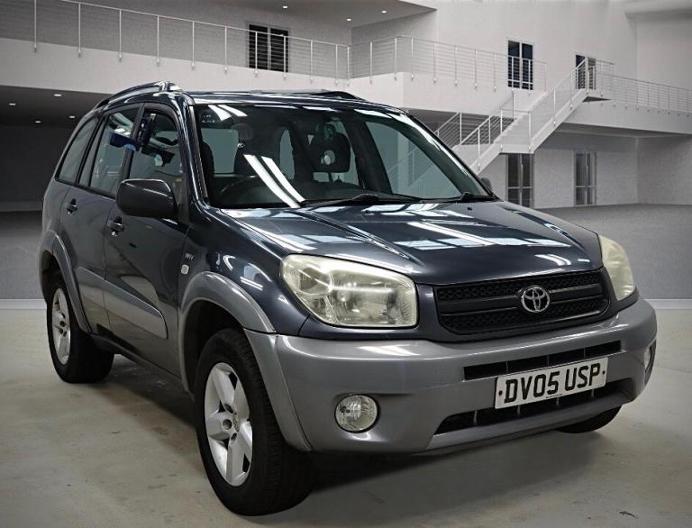 TOYOTA RAV4 2.0 XT3 AUTOMATIC 5DR + EXCELLENT SHSTRY + 2KEYS + AC/SROOF + VCLEAN