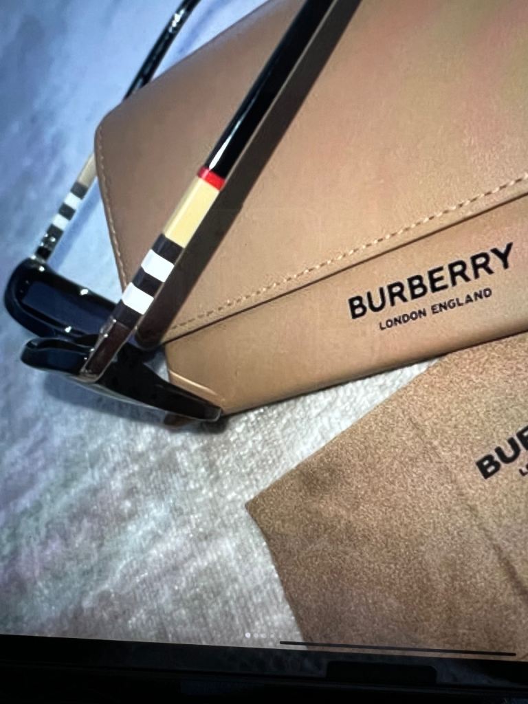Unisex Burberry sunglasses 