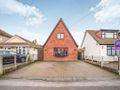 Immaculate & Spacious 2 bedroom Detached House to let at Upminster Road, RM13 9JL