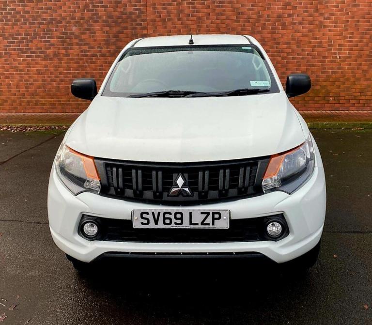 2019 Mitsubishi L200 Double Cab DI-D 151 4Life 4WD PICK UP Diesel Manual