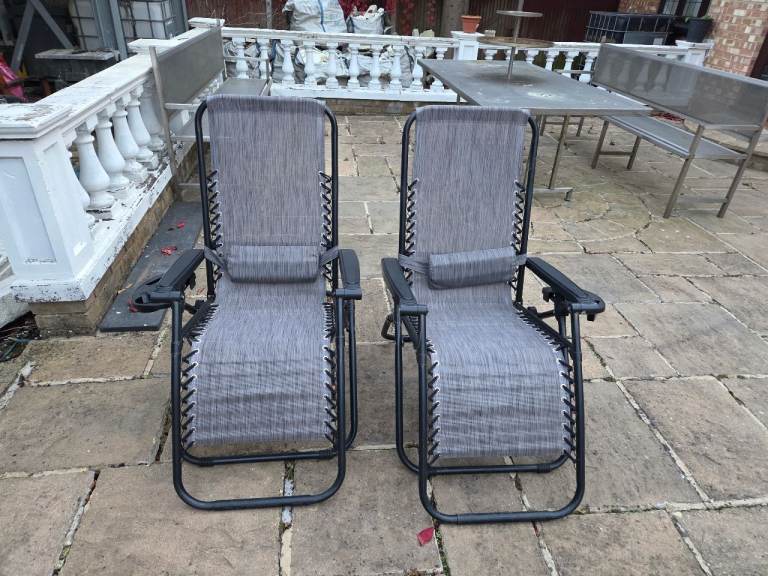 Deluxe Garden Loungers x 2 