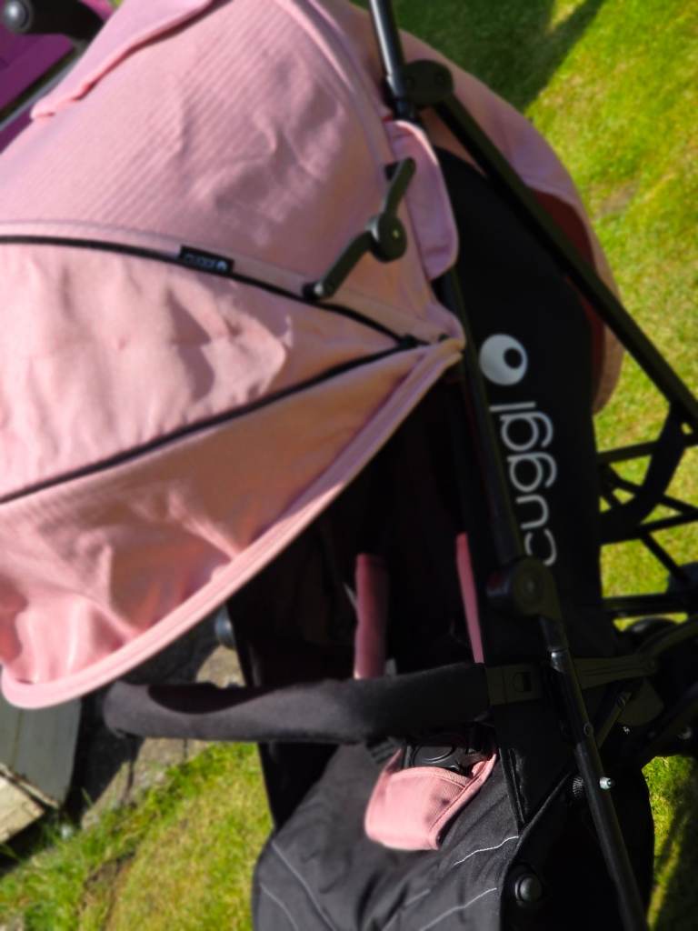 BABY,S PUSHCHAIR